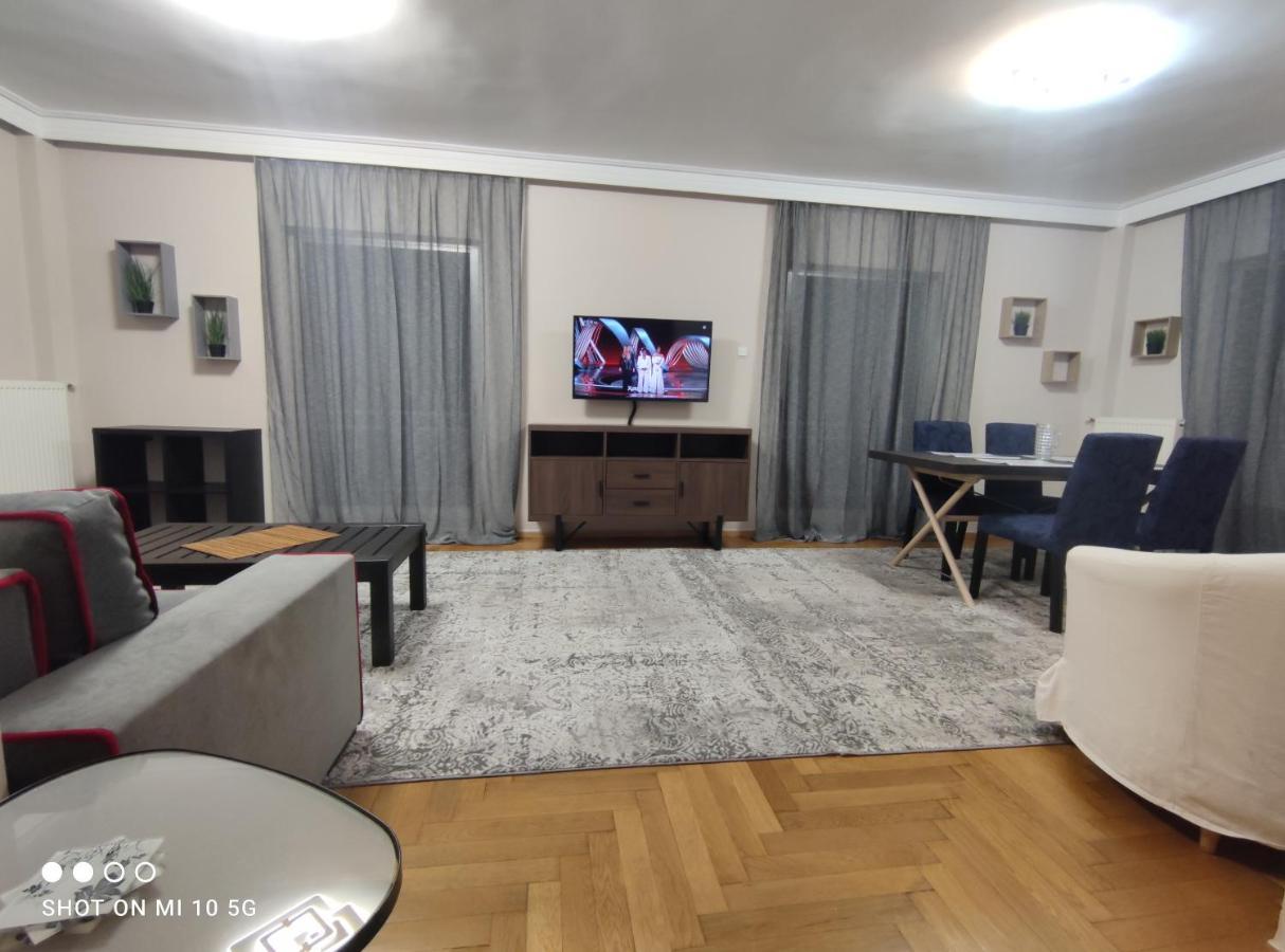 Cozy Apartment Near The Sea In Palaio Faliro Atenas Exterior foto
