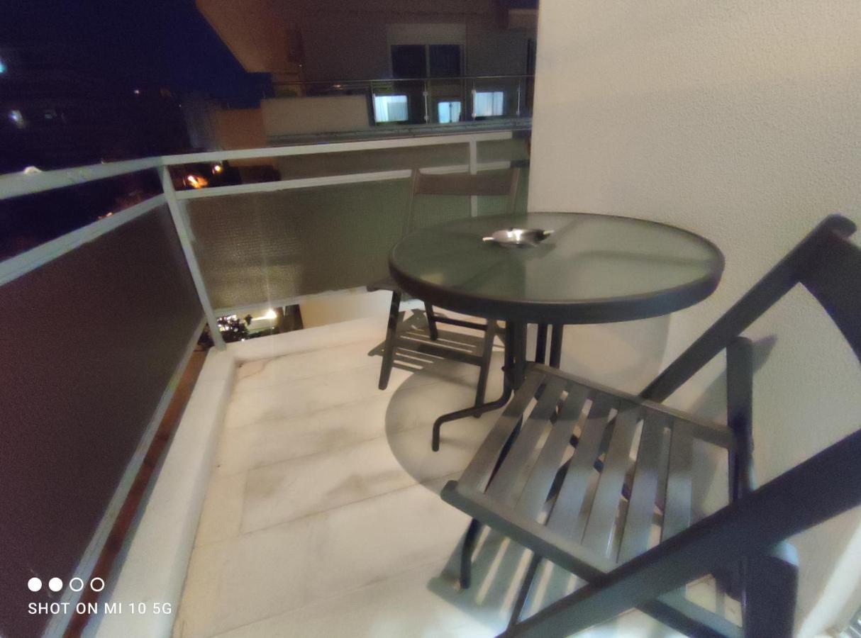 Cozy Apartment Near The Sea In Palaio Faliro Atenas Exterior foto